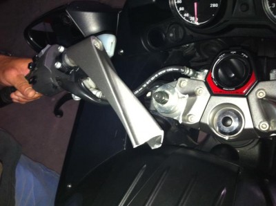 1400GTR_Broken_Left_Handle.jpg